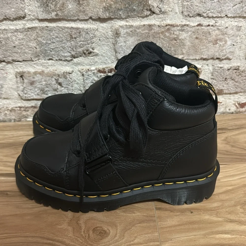 Doc Martens Zuma II boots - black, size 7. - Picture 6 of 11